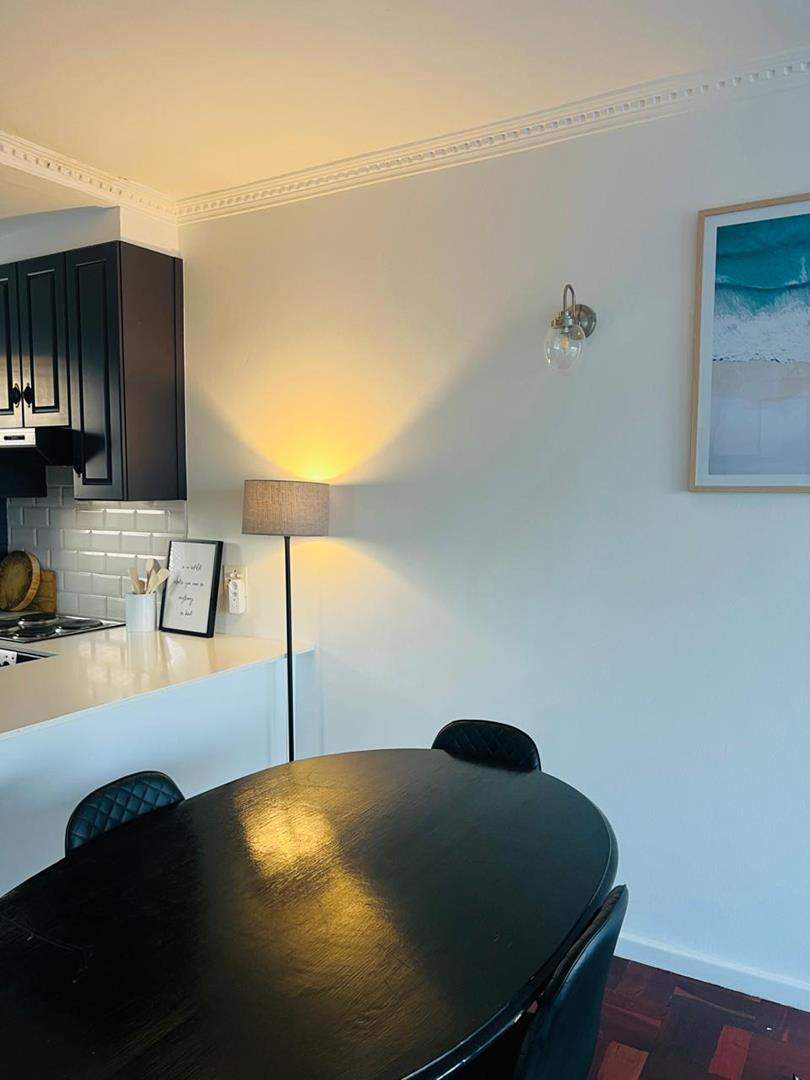 To Let 1 Bedroom Property for Rent in Sea Point Western Cape